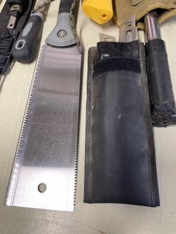 A lot of seven survivalist tools