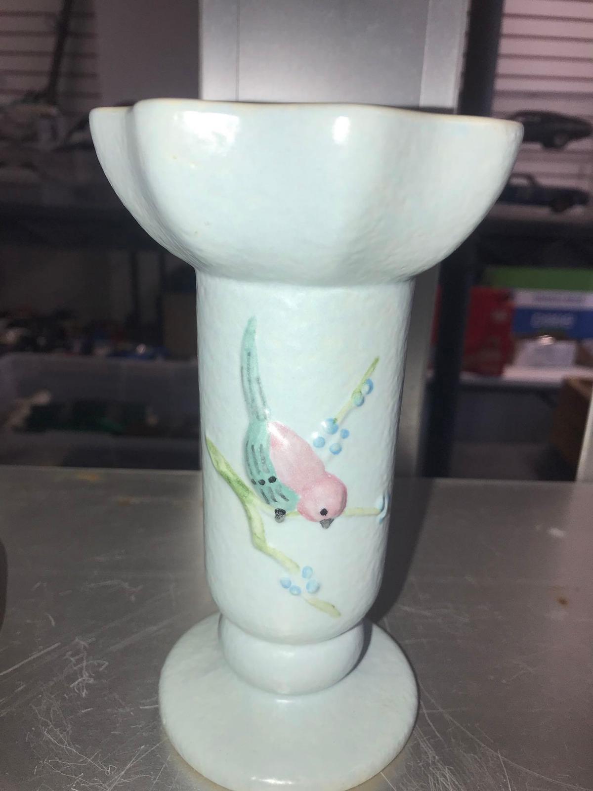 1957 Hull pottery 6 1/2 in vase