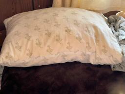 Full size bed with mr pillows/nice mattress/headboard