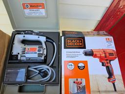 5 tool lot - drills, jig saw, sander