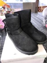 Black boots size 7