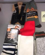 8- brand new mens socks/ dockers suspenders