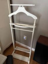 Suit Rack/Stand FR