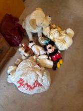 Stuffed animal lot B1