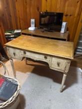Vintage French Style Anitique Desk B2