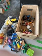 vintage assorted figures/parts/accessories