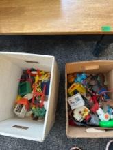 Assorted parts/figures/accessories