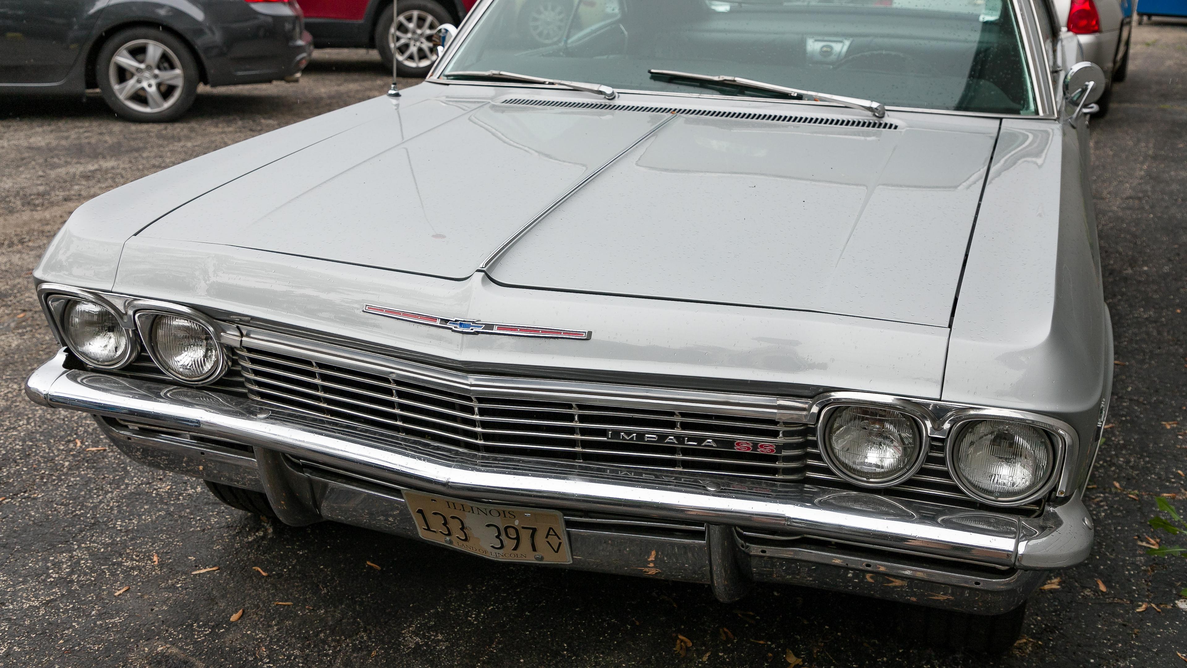 1965 Chevrolet Impala SS 2-Door Hardtop