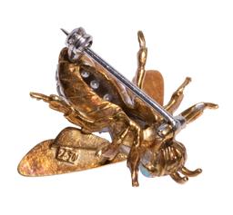 18k Gold and Diamond Bee Brooch