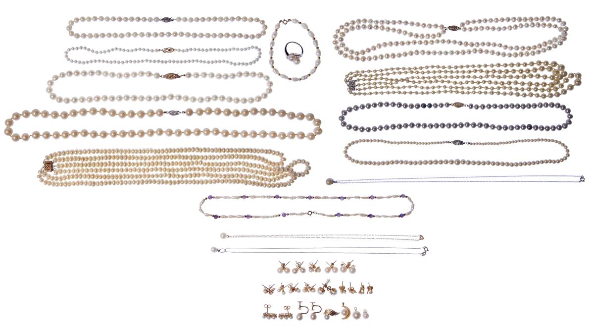 14k and 10k Gold and Pearl Jewelry Assortment