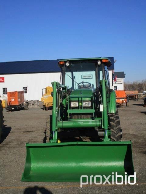 John Deere 5225 4X4 Tractor w/JD 542 Loader,