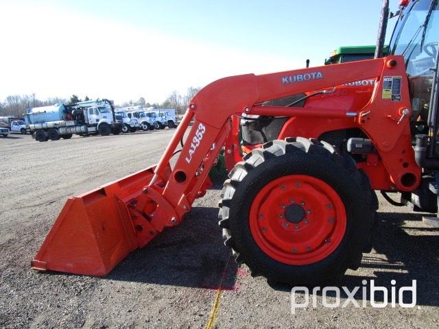 Kubota M9540 4X4 Tractor w/Kubota LA1353 Loader,