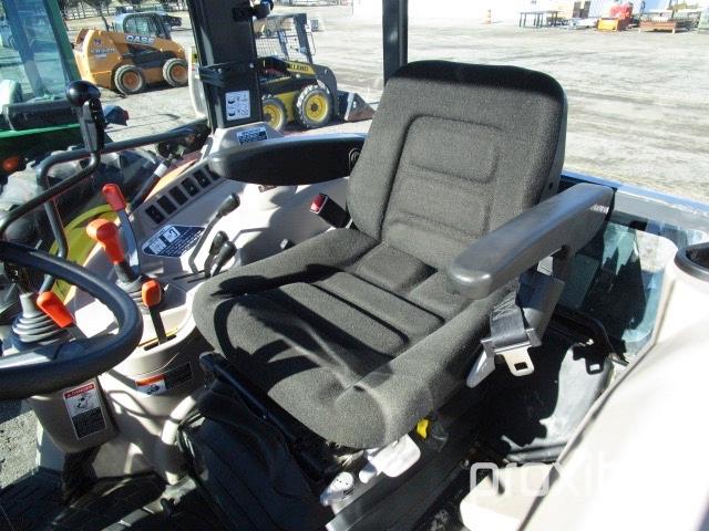 Kubota M9540 4X4 Tractor w/Kubota LA1353 Loader,