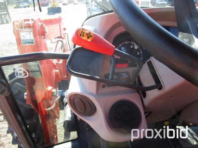 Kubota M9540 4X4 Tractor w/Kubota LA1353 Loader,