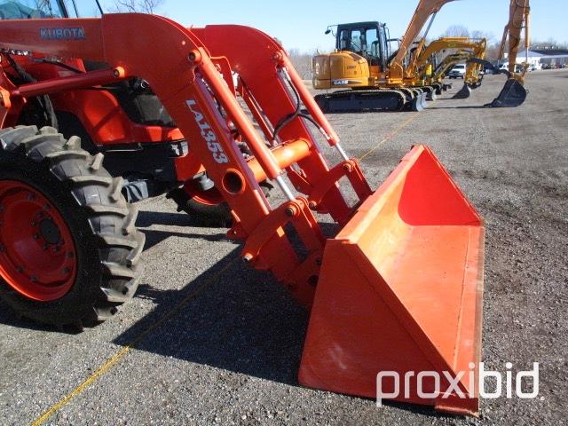 Kubota M9540 4X4 Tractor w/Kubota LA1353 Loader,