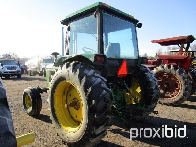 John Deere 2750 Tractor,