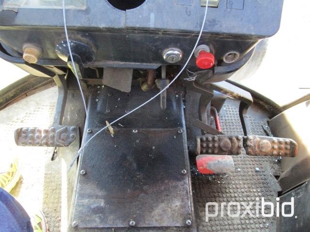 John Deere 2750 Tractor,