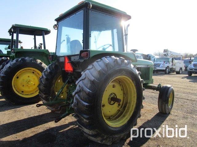 John Deere 2750 Tractor,