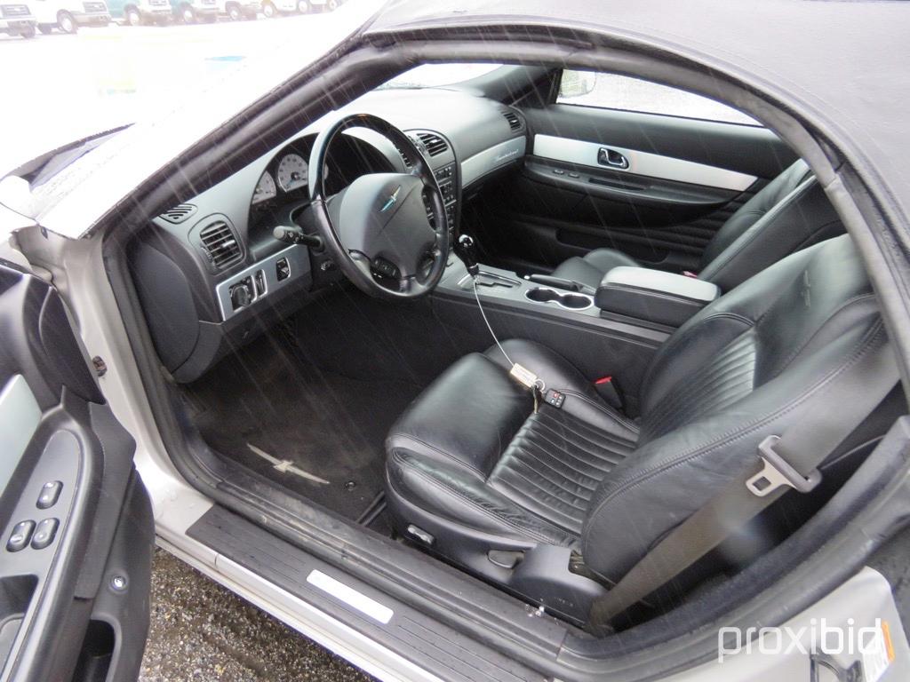 2004 Ford Thunderbird,
