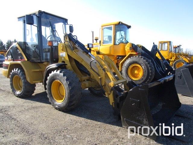 Caterpillar 908 Rubber Tire Loader,