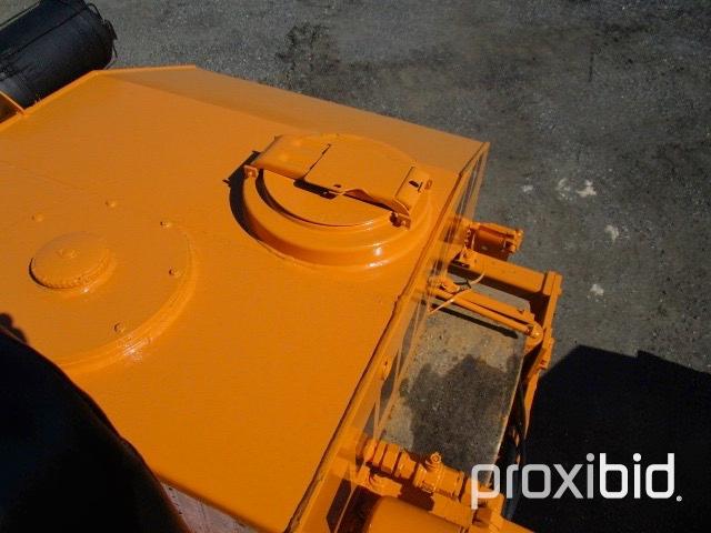 Case W752 Asphalt Roller,