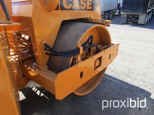 Case W752 Asphalt Roller,