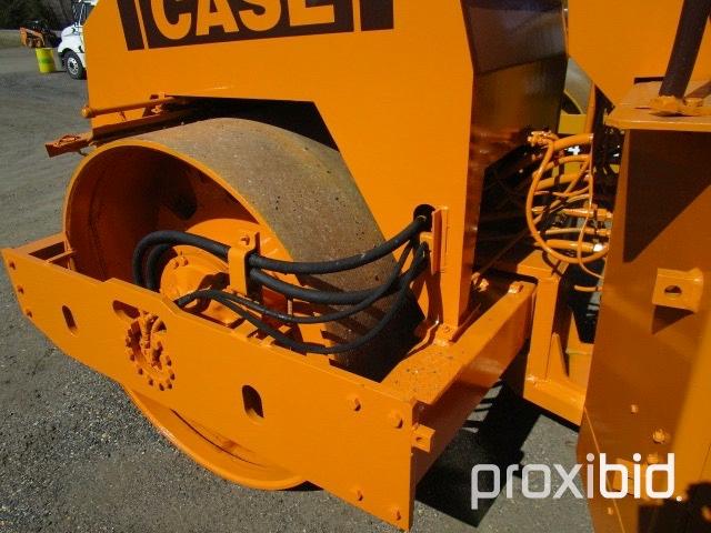 Case W752 Asphalt Roller,