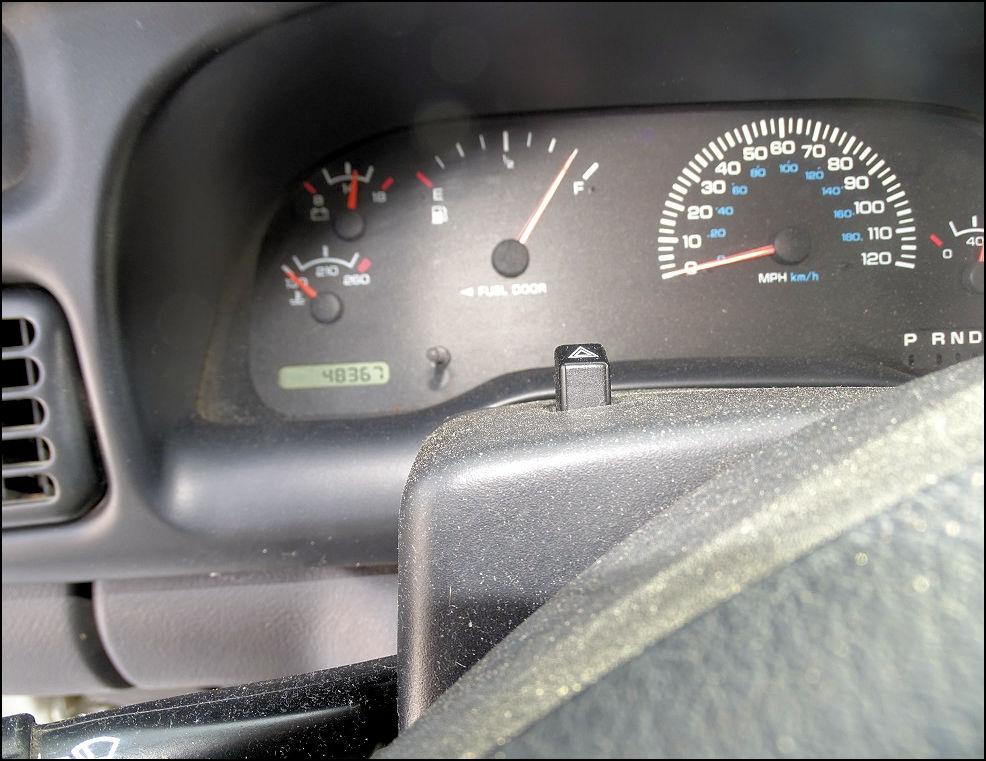1998 Dodge - Model:Ram 2500 - 48,000 miles- 4WD/4-Wheel Drive/4x4