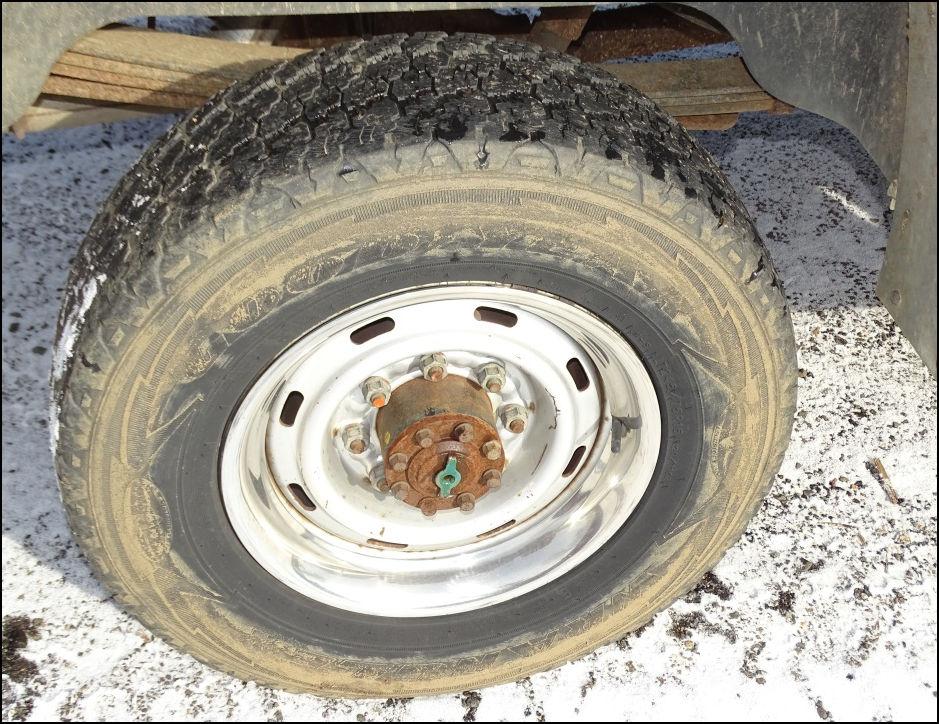 1998 Dodge - Model:Ram 2500 - 48,000 miles- 4WD/4-Wheel Drive/4x4