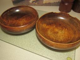Wooden bowls/salt and pepper grinder
