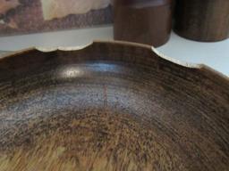 Wooden bowls/salt and pepper grinder