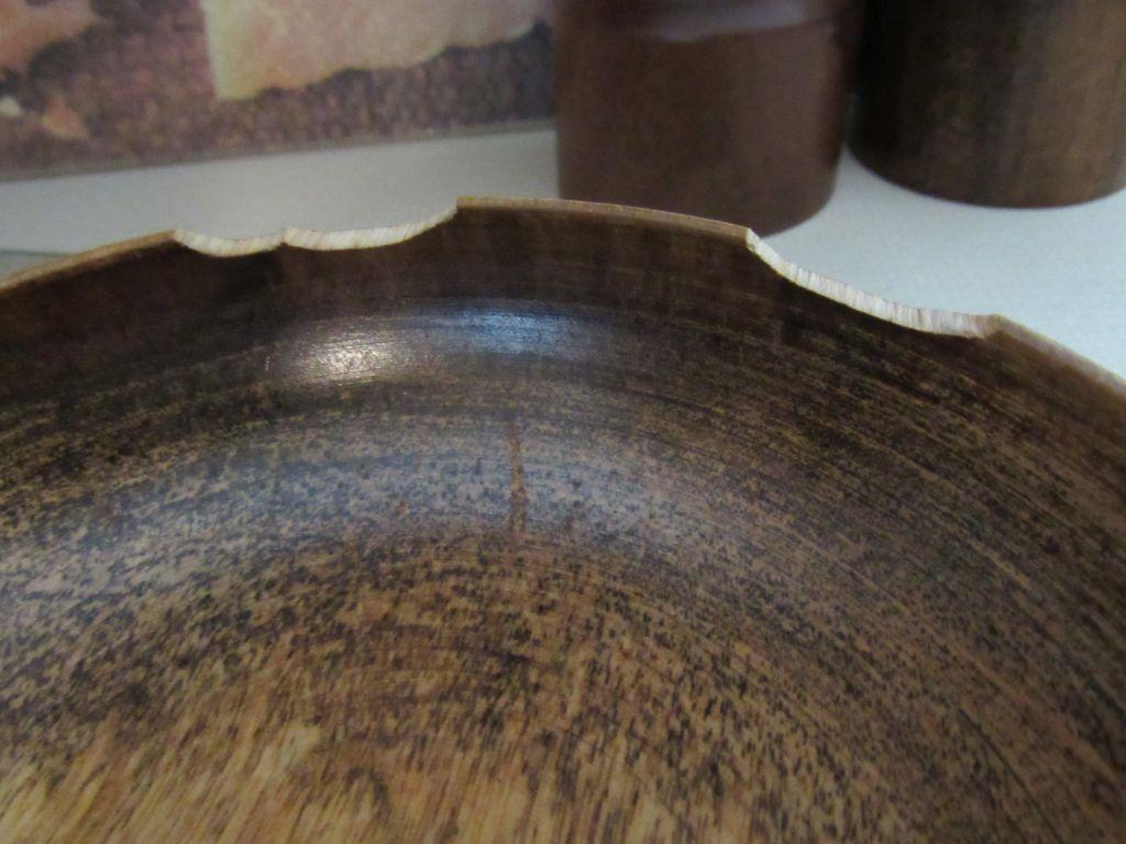 Wooden bowls/salt and pepper grinder