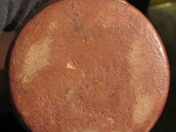 2 clay pots