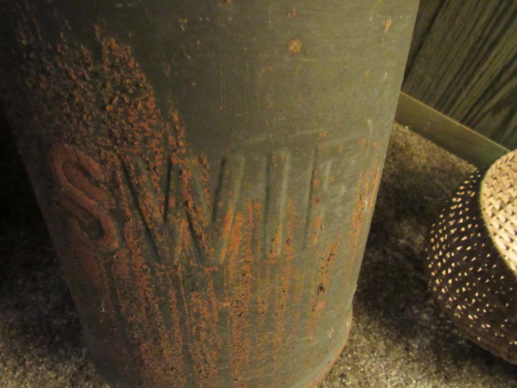Milk can/baskets
