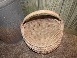 Milk can/baskets