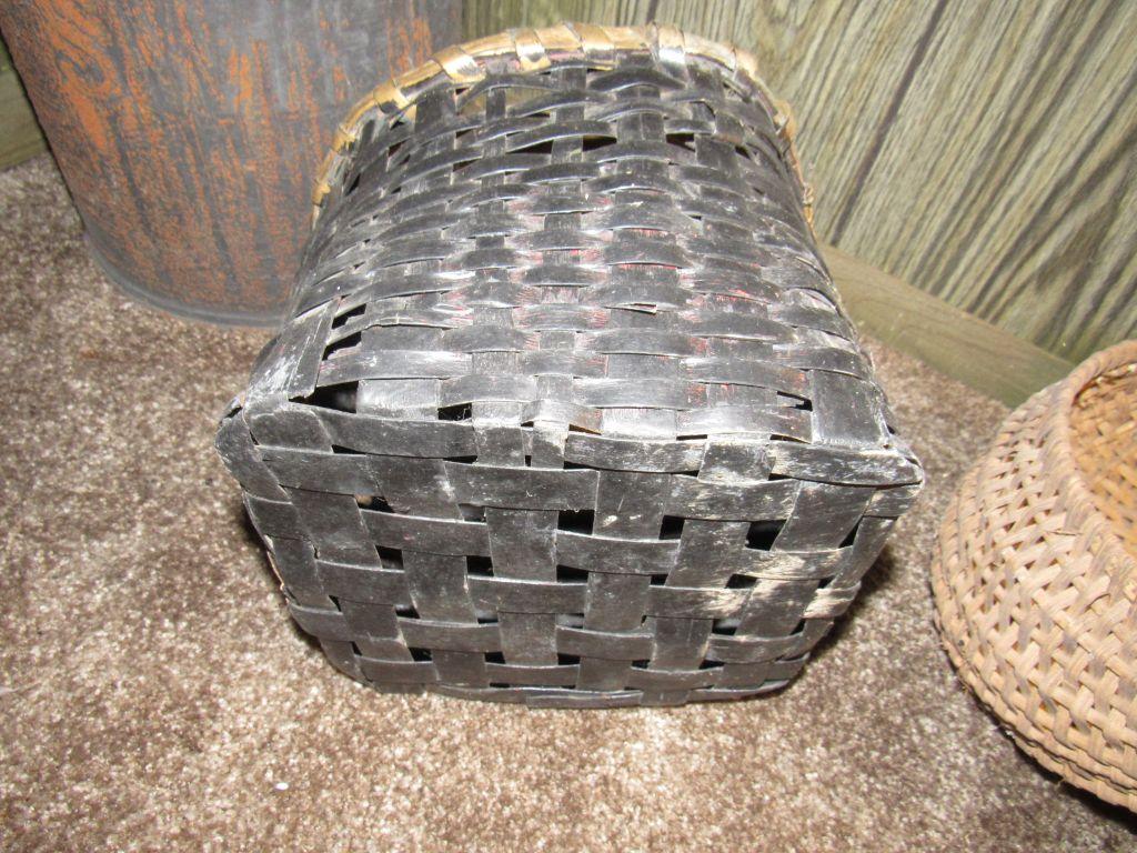 Milk can/baskets