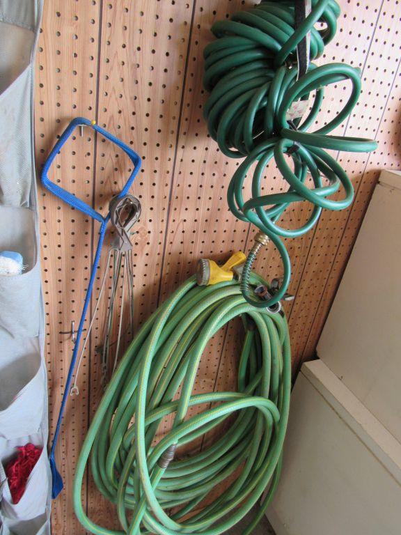 Contents of wall