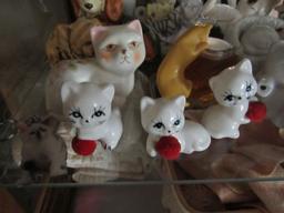 Cat figurines