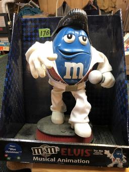 Elvis M&M singing and dancing
