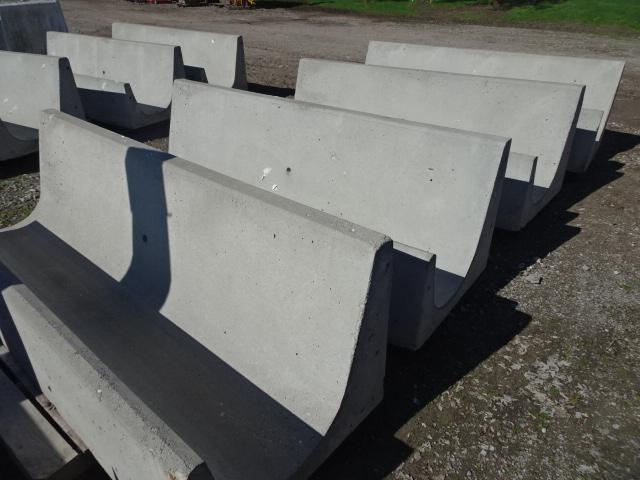 J BUNK CEMENT FEEDERS