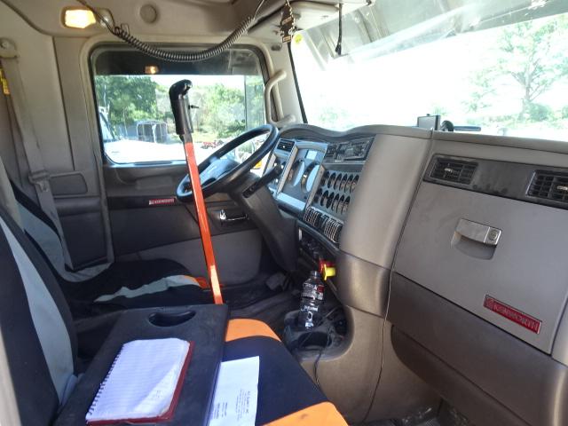 UNIT #16 2015 KW T-800 MI SPECIAL T/A ROAD TRACTOR