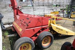 NEW HOLLAND 900 FORAGE CHOPPER, T/A, METALERT II, SN#841942 NOTE: HEADS SELL SEPARATE