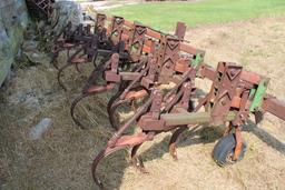 4 ROW CULTIVATOR