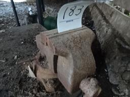 METAL SHOP TABLE W/ VISE