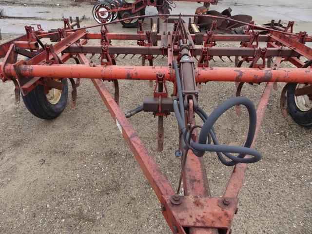 CASE 12’ TRAILER TYPE FIELD CULTIVATOR