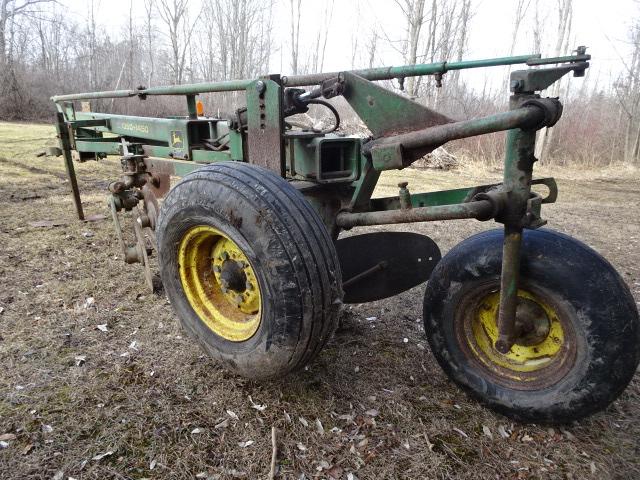 JD 1450 4X18” SEMI MTD. PLOW, SPRING COULTERS