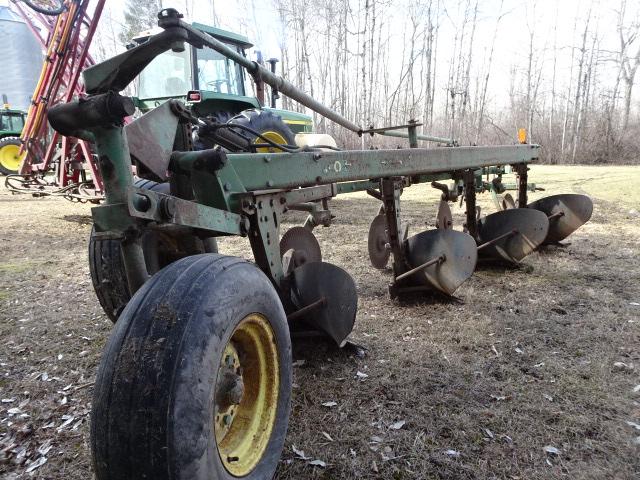 JD 1450 4X18” SEMI MTD. PLOW, SPRING COULTERS