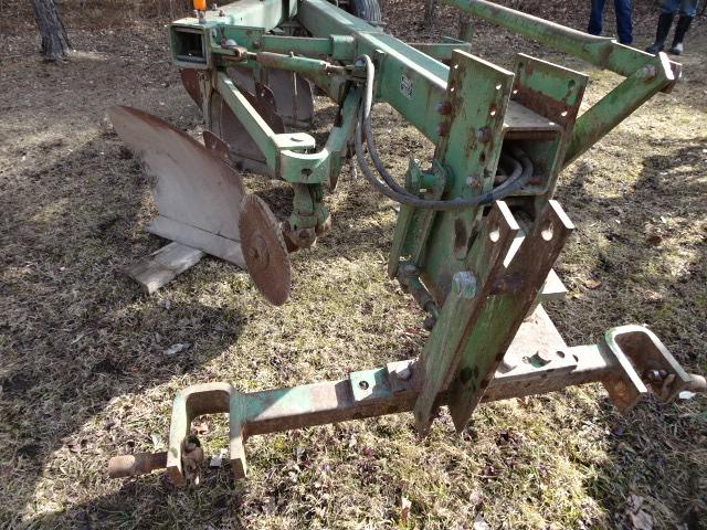 JD 1450 4X18” SEMI MTD. PLOW, SPRING COULTERS