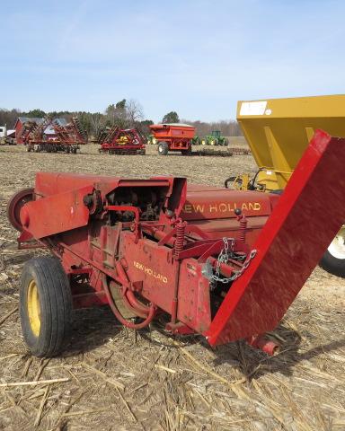 NEW HOLLAND 275 SQUARE HAY BALER, 540 PTO