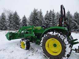 2015 JD 4052M MFWD DSL. TRACTOR (OPEN STATION) W/ JD D170 HYD LOADER